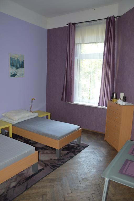 Old Walls Hostel Krakow Oda fotoğraf