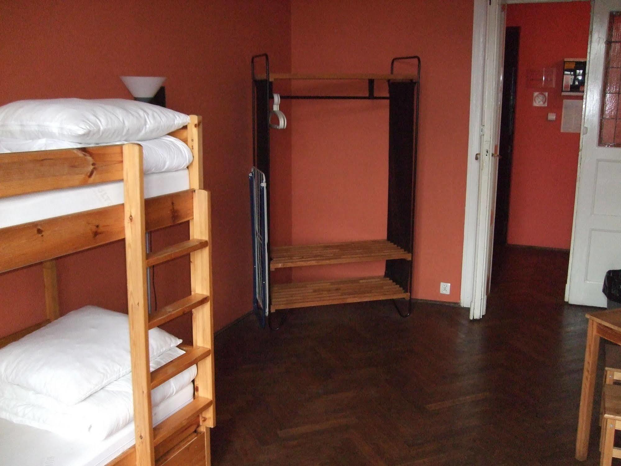 Old Walls Hostel Krakow Dış mekan fotoğraf