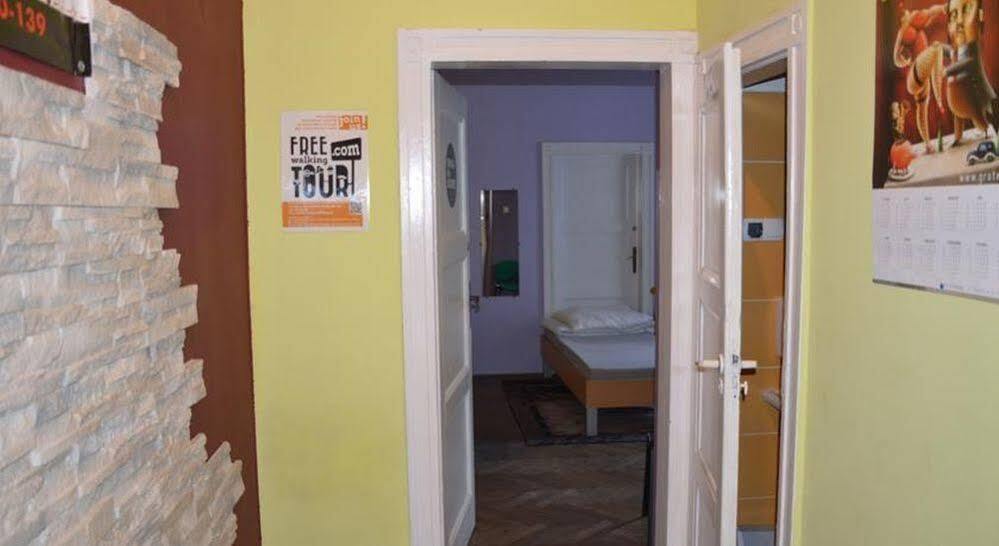 Old Walls Hostel Krakow Dış mekan fotoğraf